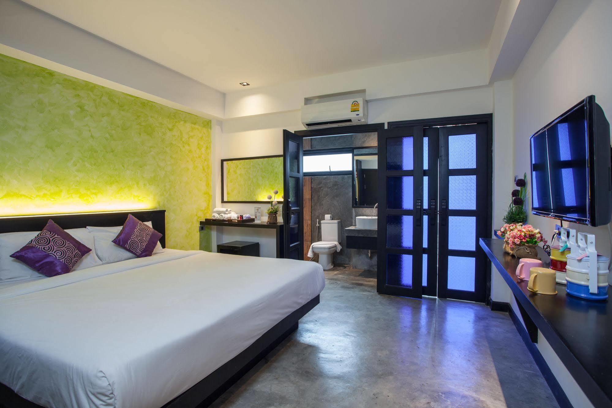 Islanda Boutique Hotel Patong Экстерьер фото