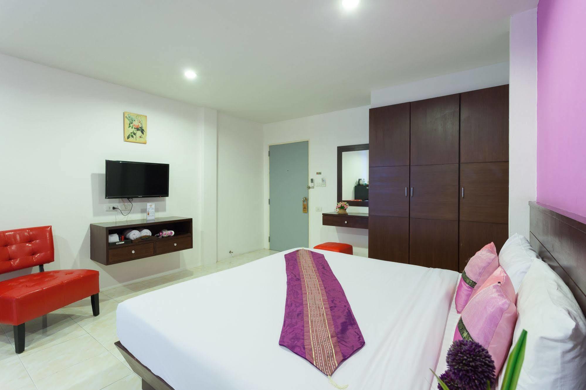 Islanda Boutique Hotel Patong Экстерьер фото